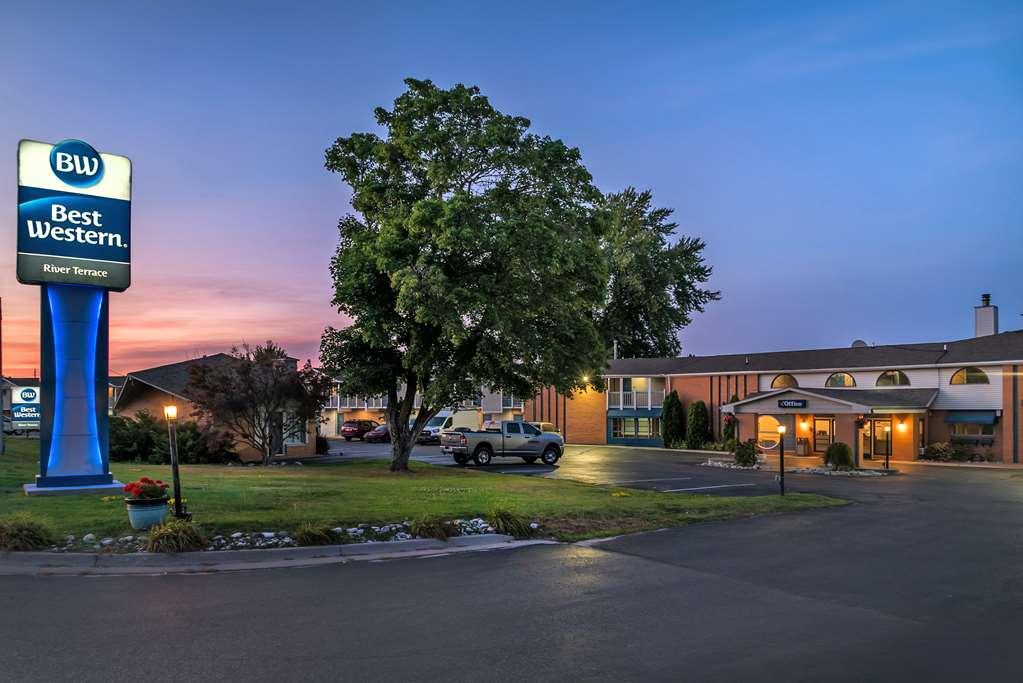 Best Western River Terrace Hotel Cheboygan Exterior photo