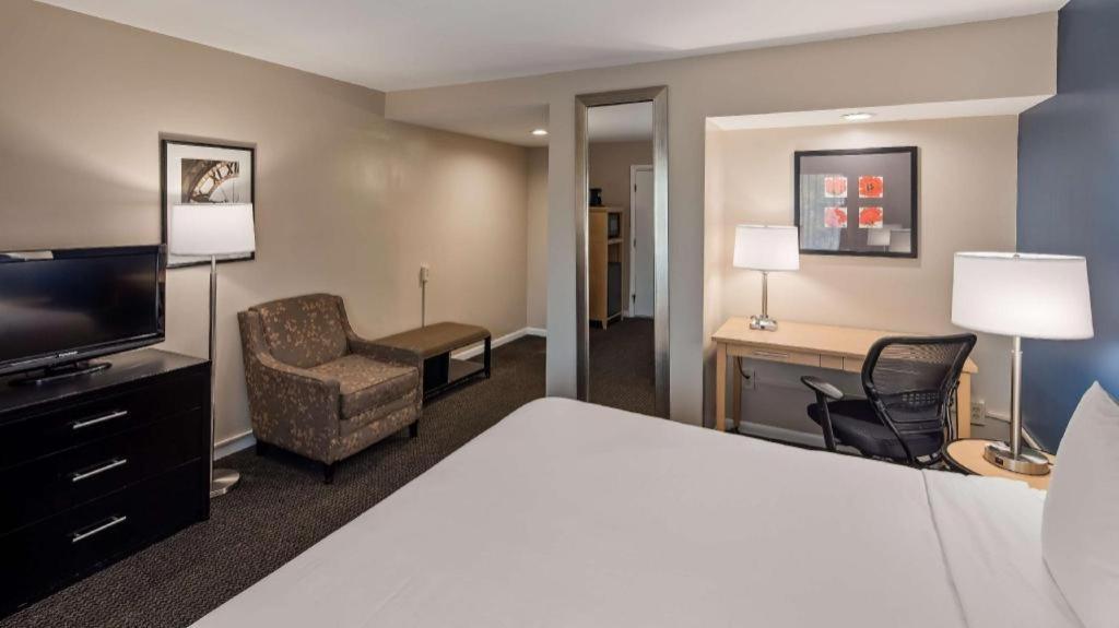 Best Western River Terrace Cheboygan Exterior photo